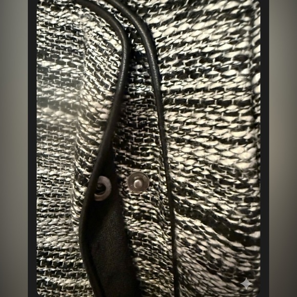 Armani Exchange A|X Tweed Mini Skirt Faux Leather Trim Black White Size 2 - Picture 5 of 11